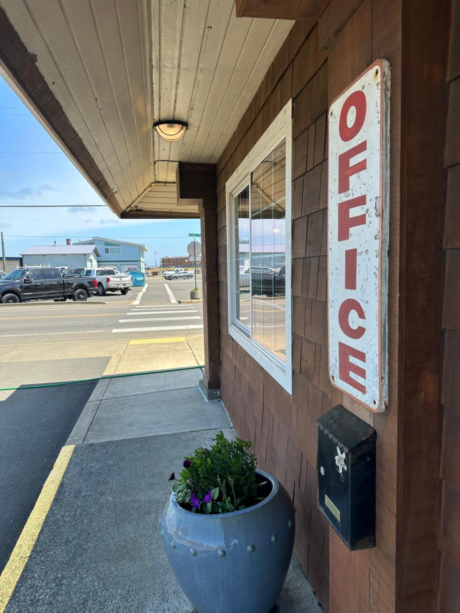 Westport Inn 외부 사진